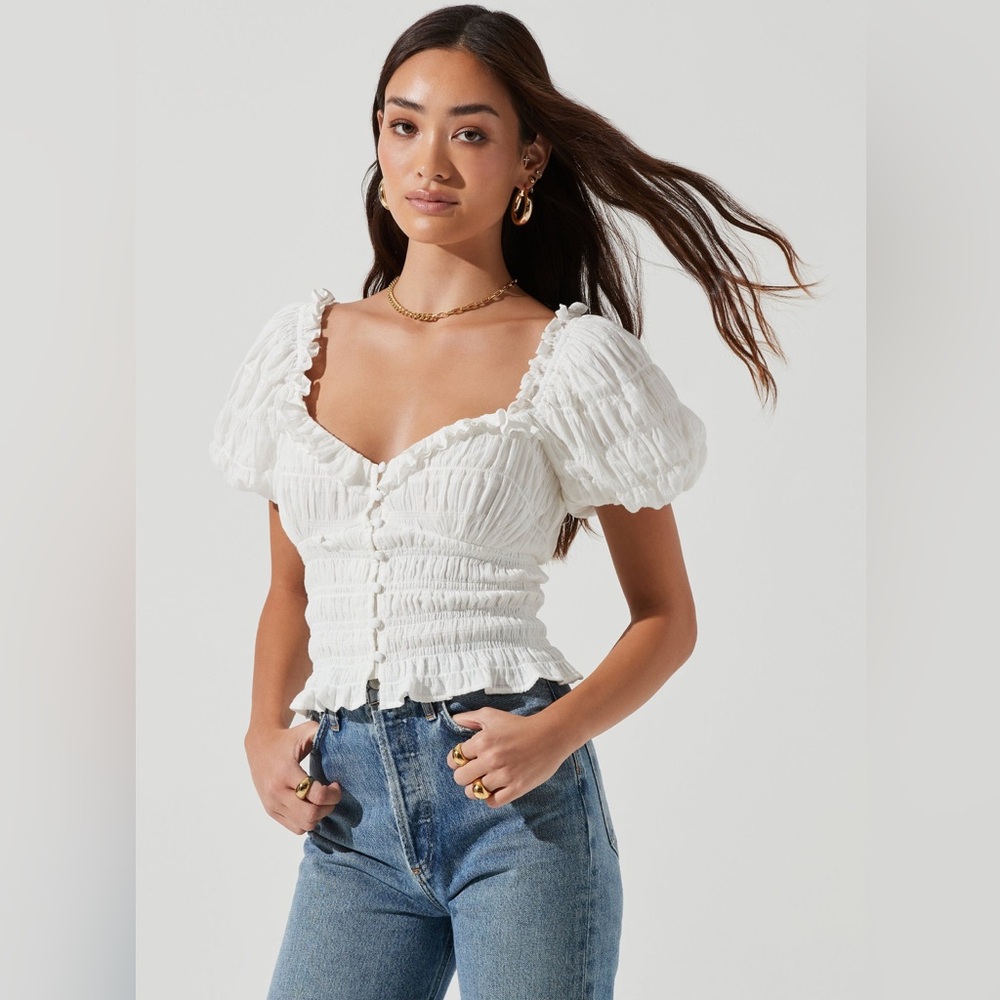 ASTR Anza Smocked Puff Sleeve Top